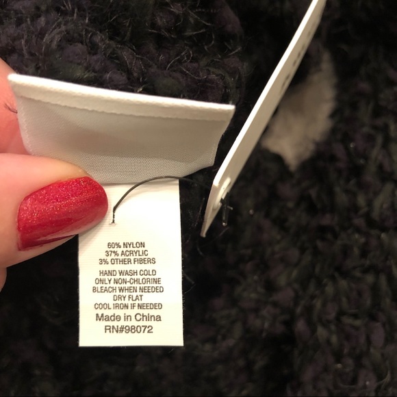 Sonoma Black Fuzzy Infinity Scarf New - Picture 6 of 6